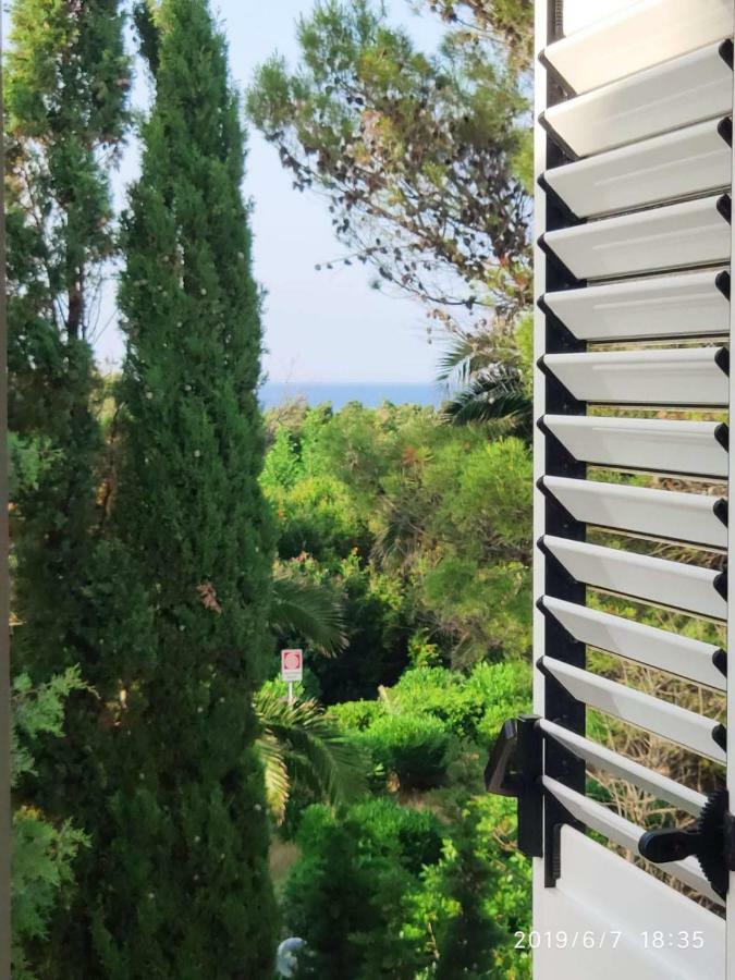 Rosa Marina Frontline Ostuni